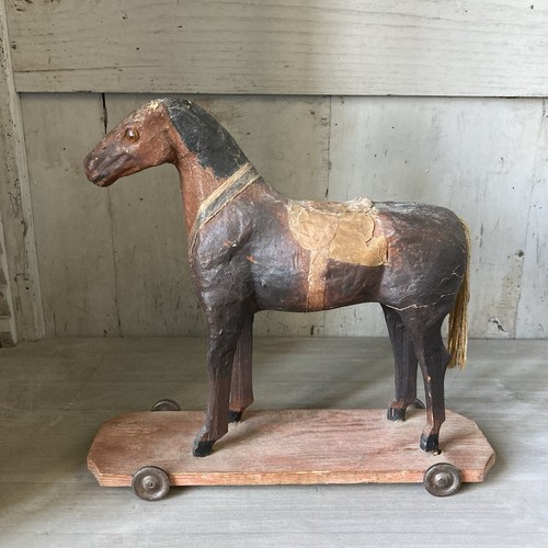 Cheval sur roulettes - sur,