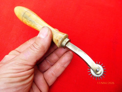 Roulette piquer outil - roulette,