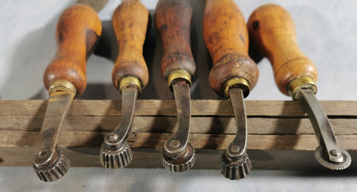 Outils anciens cordonnier 5 - outils,